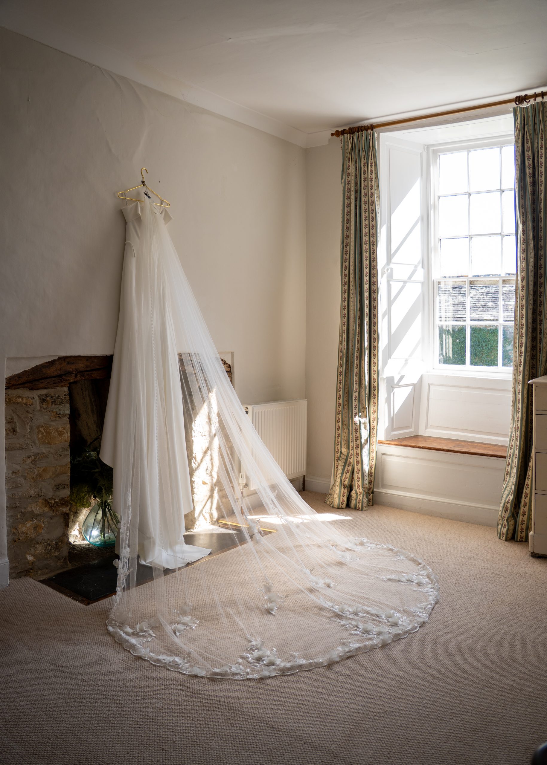 Launceston Wedding Photographer Covering Cornwall, Devon & the South West