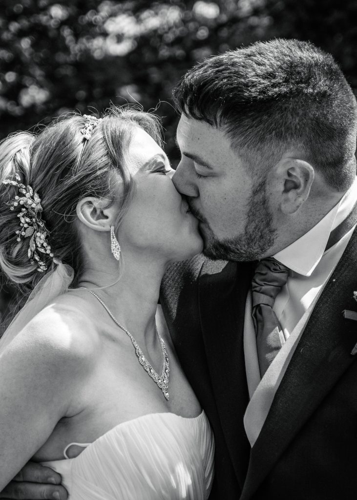 Launceston Wedding Photographer Covering Cornwall, Devon & the South West