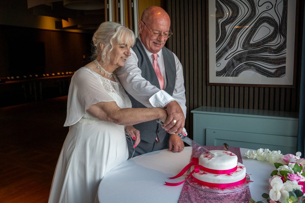 Launceston Wedding Photographer Covering Cornwall, Devon & the South West
