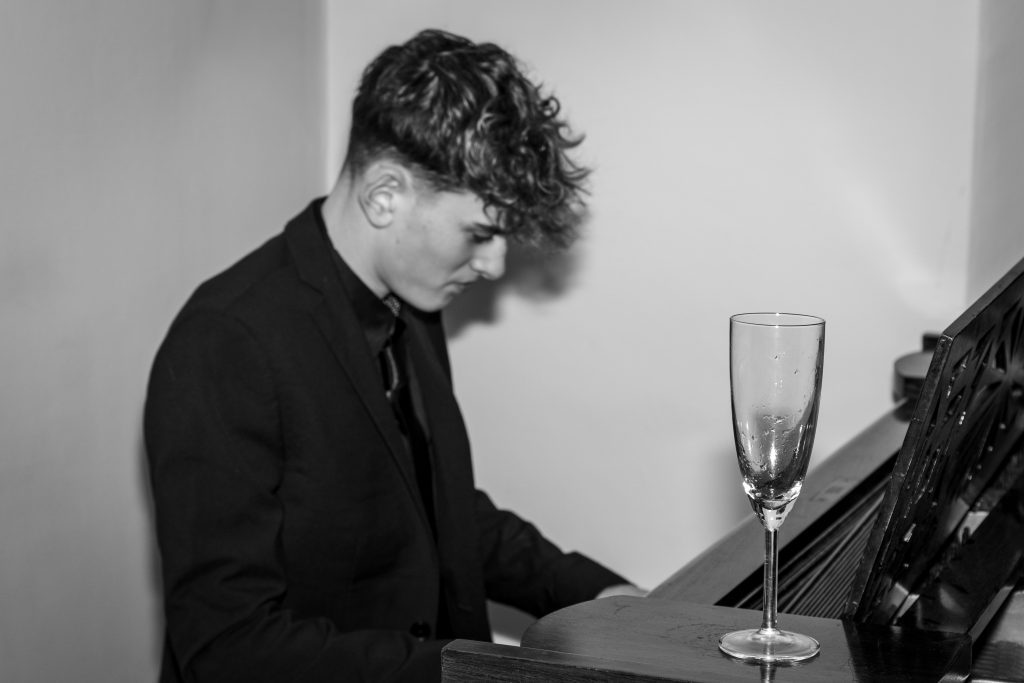 Launceston Family Photographer Covering Cornwall, Devon & the South West