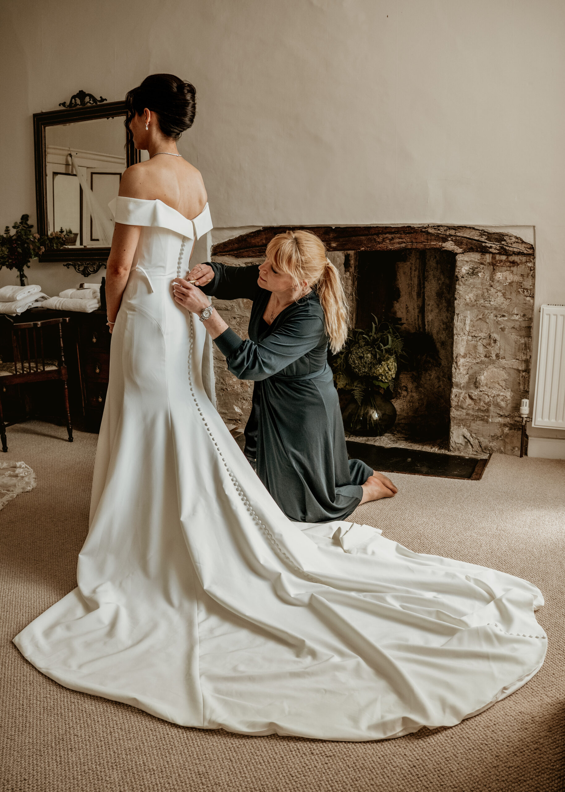 Launceston Wedding Photographer Covering Cornwall, Devon & the South West