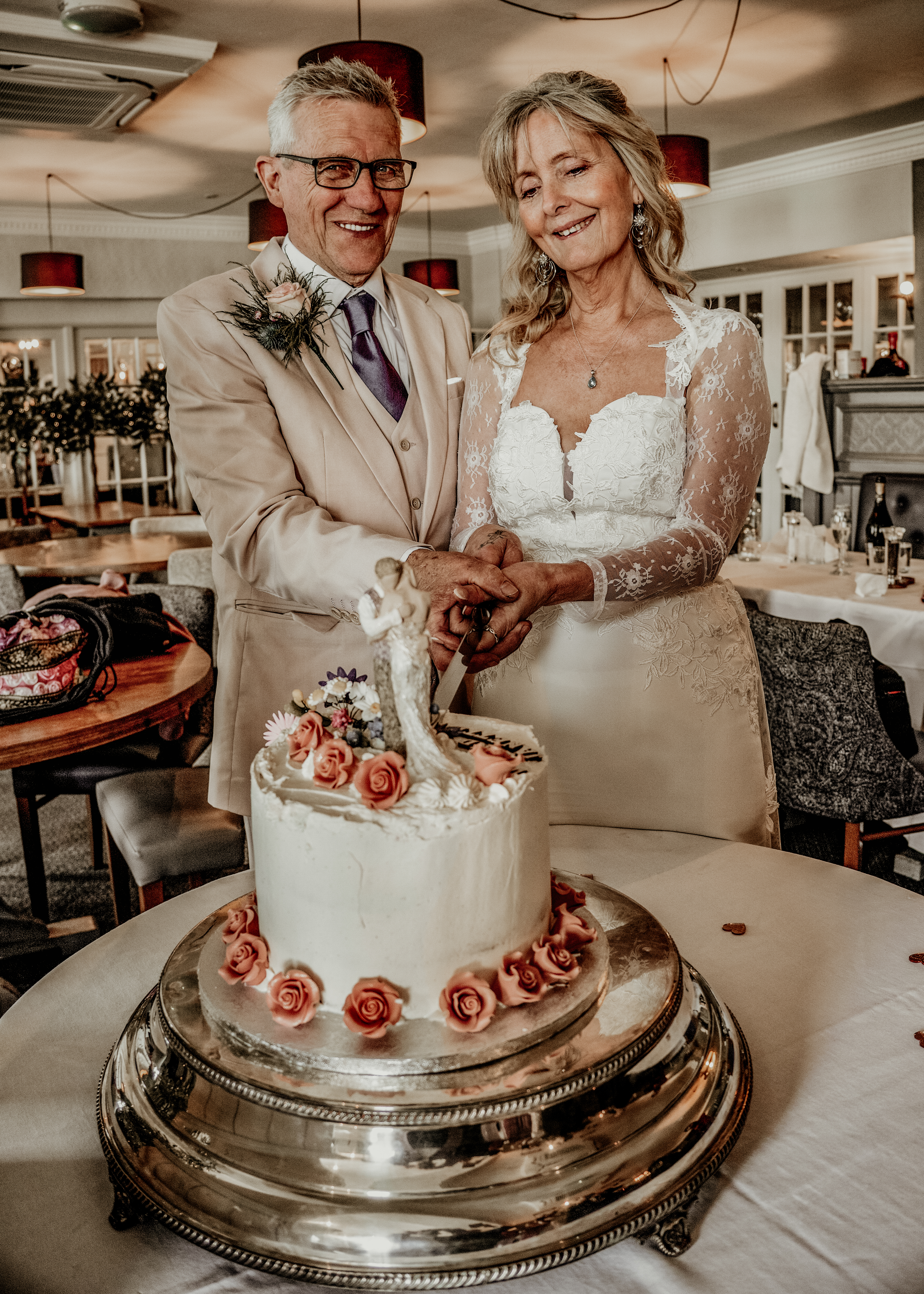 Launceston Wedding Photographer Covering Cornwall, Devon & the South West